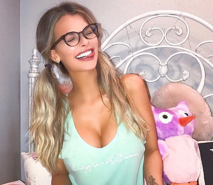 Emily Sears ,Эмили Сирс